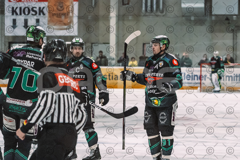 Alligators_vs_Erding_12_12_2025-103 | Höchstadt Alligators Fotogalerie: Eishockey-Action aus Franken. Professionelle Spielfotos, Portraits & Stadionbilder zum Download. Jetzt entdecken! - Realisiert mit Pictrs.com