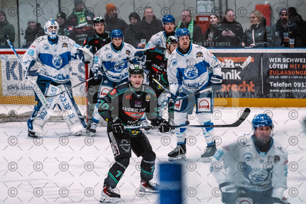 Alligators_vs_Riessersee_03_02_2026-11 | Höchstadt Alligators Fotogalerie: Eishockey-Action aus Franken. Professionelle Spielfotos, Portraits & Stadionbilder zum Download. Jetzt entdecken! - Realisiert mit Pictrs.com