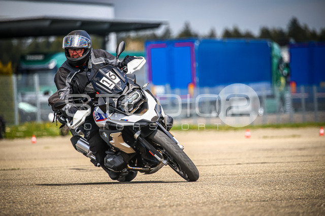 0016-260418_NOE6-017_16 | Deine Full-Service-Agentur für ✔️Videoproduktionen und ✔️Motorsportfotografie Jetzt Angebot anfragen!