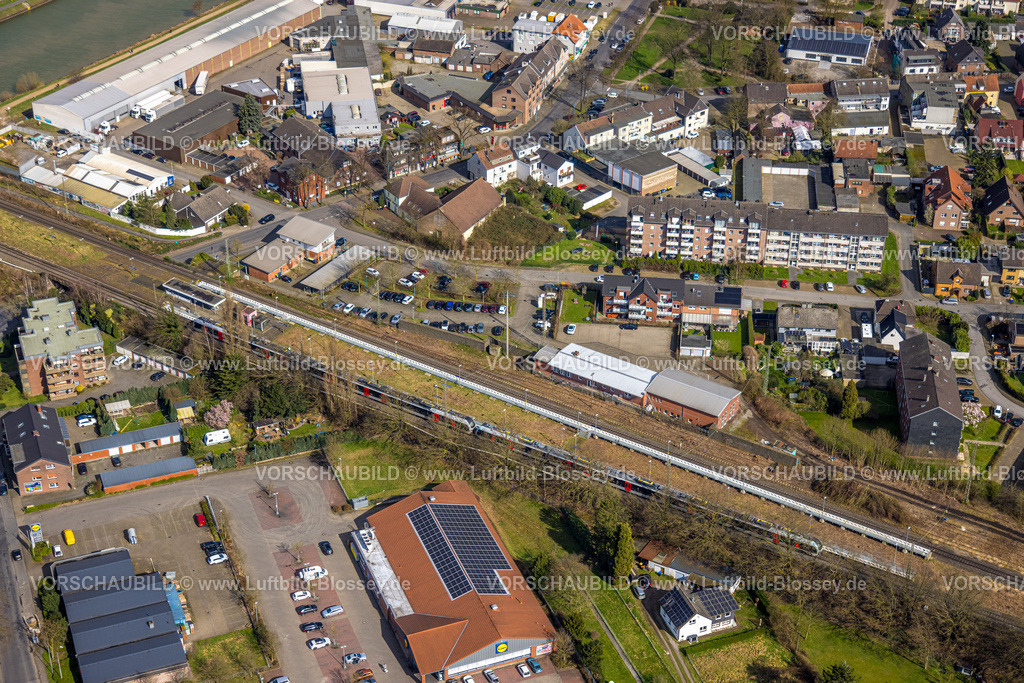 Voerde240309721 | Luftbild, Bahnhof Friedrichsfeld mit neuem Bahnsteig und S-Bahn, Ausbau der Betuweroute und Betuwe-Linie Eisenbahnstrecke, Friedrichsfeld, Voerde, Nordrhein-Westfalen, Deutschland
