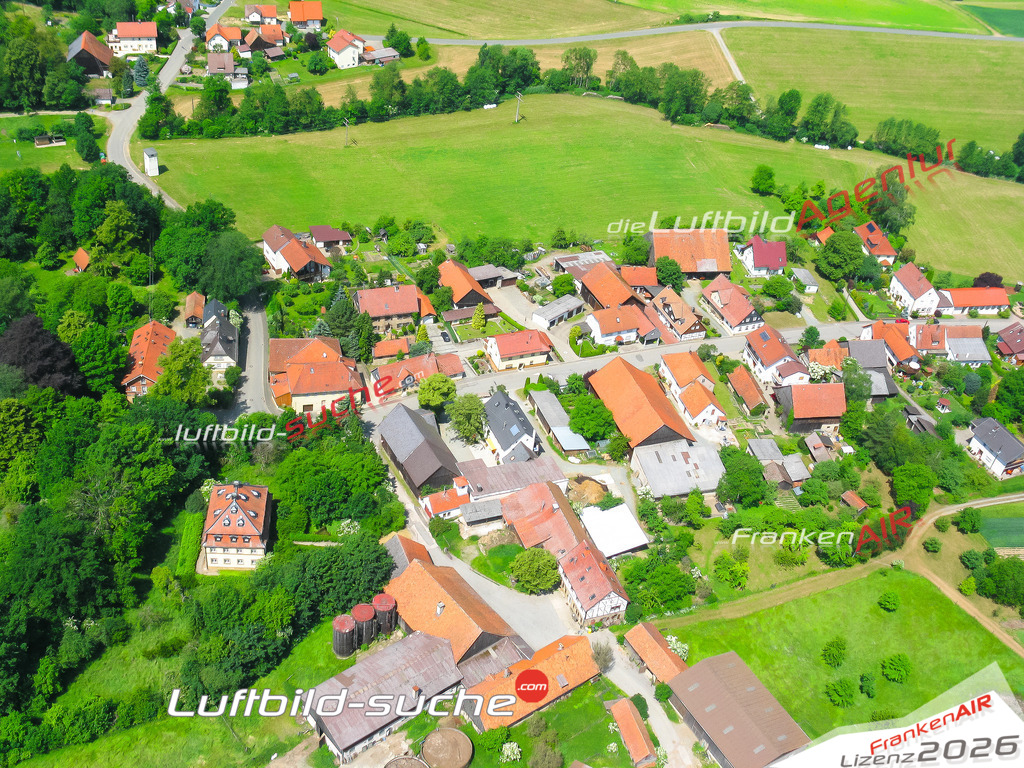 Die Luftaufnahme Weides - Küps wurde vom UL-Flugzeug (keine Drohne) aus fotografiert.Hohe Druck- Auflösung-die Geschenkidee!