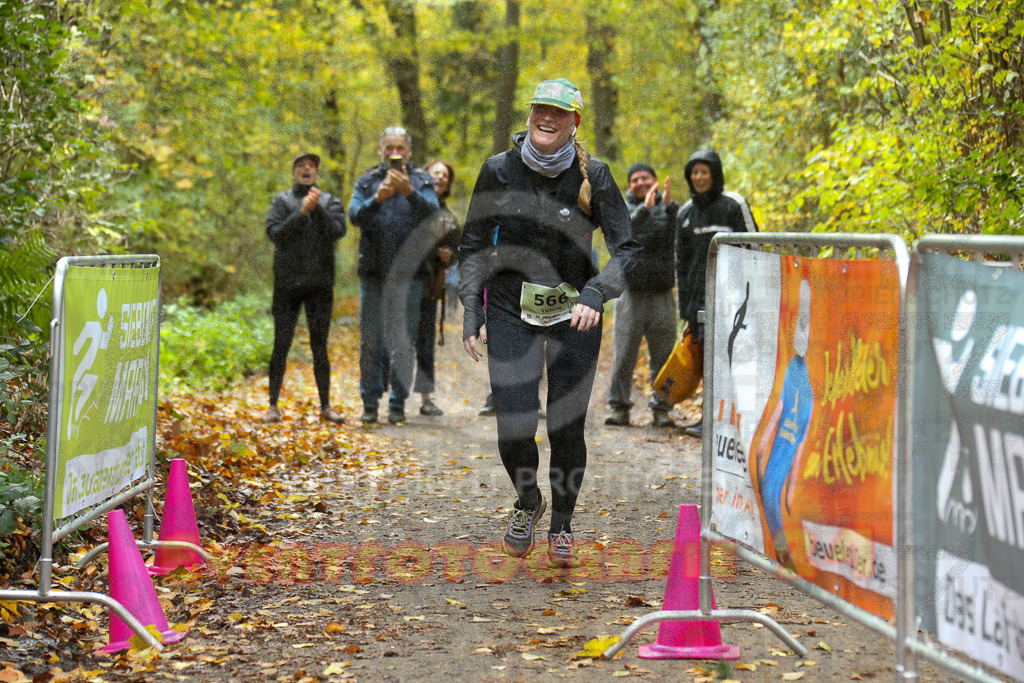 251026_1354_EX1_4029 | Sportfotografie im Rhein-Sieg Kreis, Köln, Bonn, NRW, Rheinland Pfalz, Hessen, etc. Unser Tätigkeitsfeld umfasst den Laufsport vom Volkslauf über den Marathon, Duathlon, Triathon bis zum Ultralauf wie Kölnpfad Ultra oder Schindertrail.