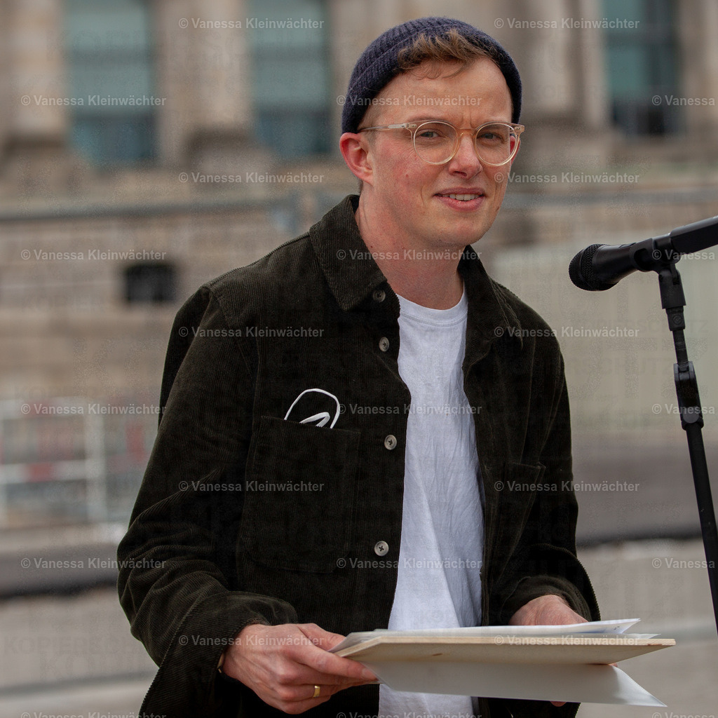  Trans Day Of Visibility Kundgebung 2022 in Berlin | Vanessa Kleinwächter - Realisiert mit Pictrs.com