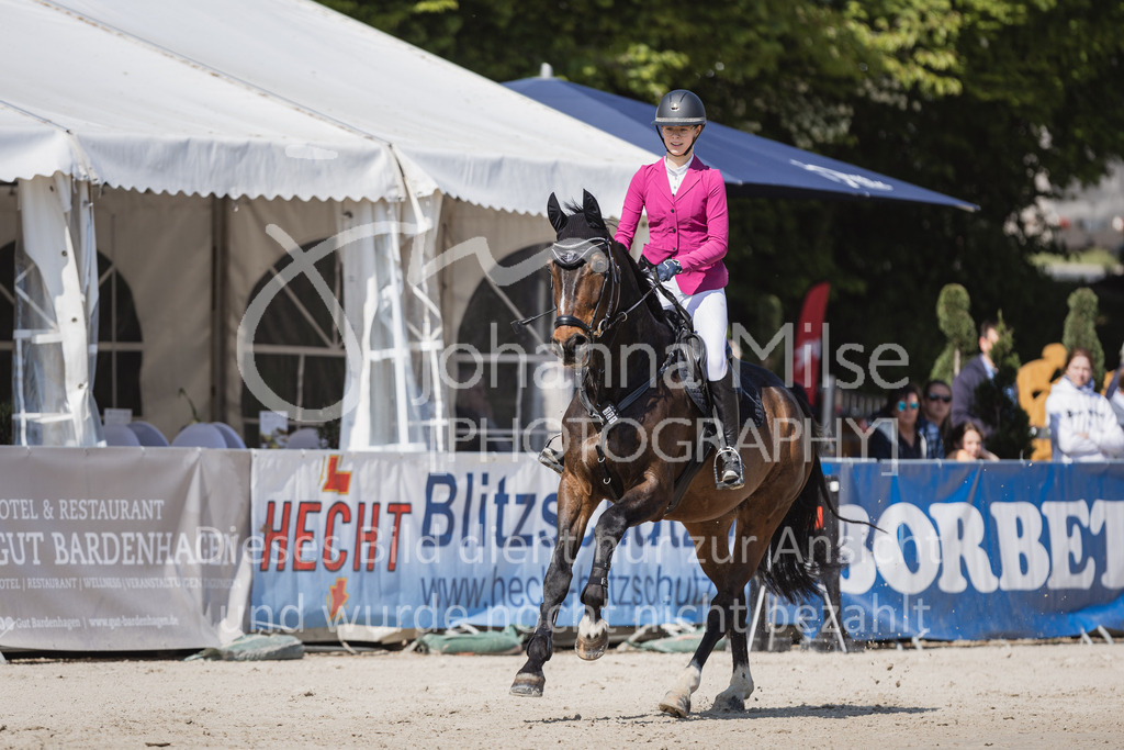 230519_MayDays_Stil-A2-U25-127 | Deine schönsten Turniermomente als professionelle Fotos! Entdecke hochwertige Pferdesport-Fotografie im Online-Shop. Jetzt Fotos finden & bestellen!