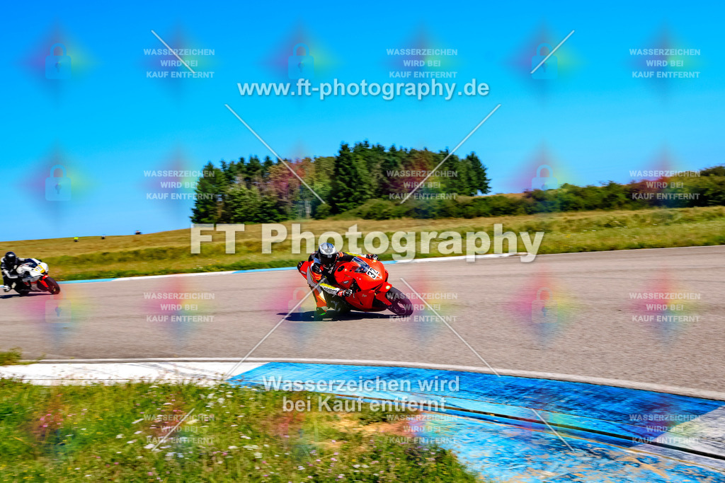 032-2688 | Hier findet Ihr Bilder von Touristenfahrten auf der Nürburgring Nordschleife oder von anderen Veranstaltungen die ich besucht habe. Viel Spass beim Durch Schauen 