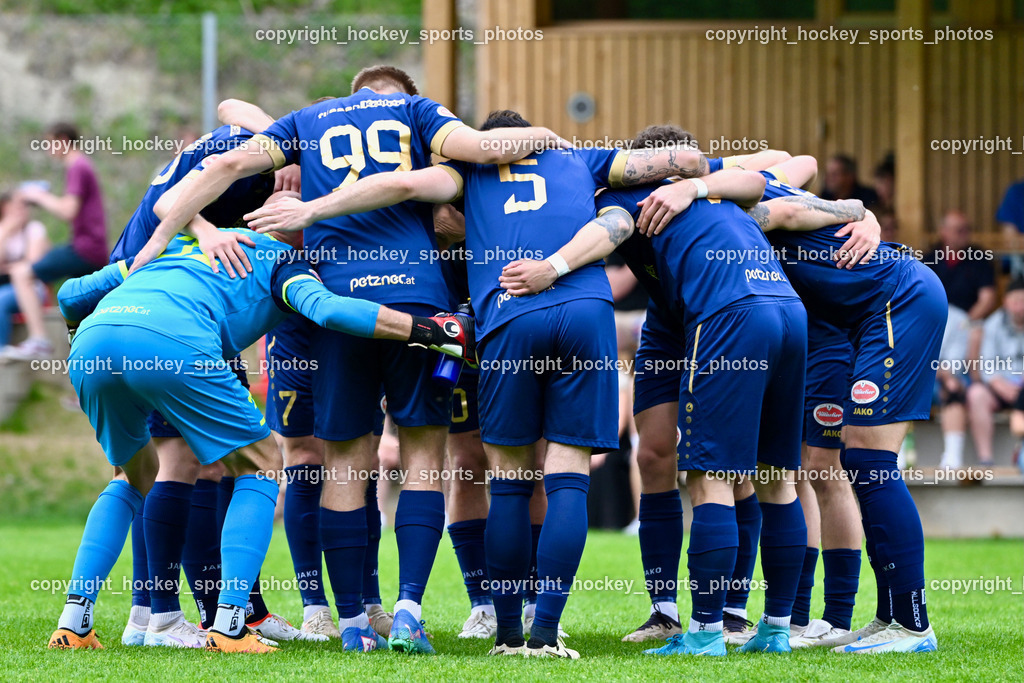 ATUS Velden vs. SV Dellach Gail | #31 Alexander Kofler ATUS Velden, ATUS Velden Mannschaft, #99 Luca Alexander Pollanz ATUS Velden, #5 Roland Putsche ATUS Velden, #9 Tom Zurga ATUS Velden, ATUS Velden vs. SV Dellach Gail, ATUS Velden vs. SV Dellach Gail am 03.05.2025 in Velden (Wald Arena Velden), Austria, (Photo by Bernd Stefan)