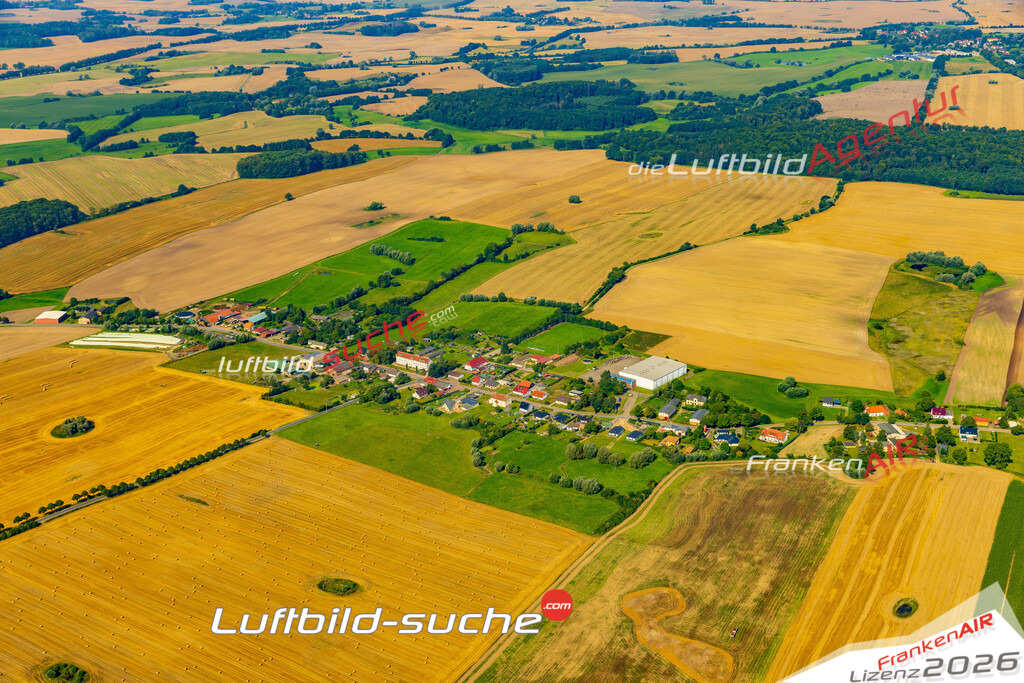 Schrägluftbild  Reinshagen  Satow - Das Luftbild wurde 2025 vom UL-Flugzeug heraus erstellt (ohne Drohne- keine Drohnenaufnahme ) - Hochauflösende Luftaufnahme -Nicht vergleichbar mit Google Maps oder Satelittenbilder- Die Geschenkidee !Mit Lizenz und Bildrechte bestellbar