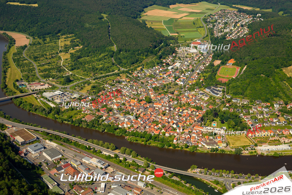 Das Luftbild zeigt  Kreuzwertheim - Die Luftaufnahme wurde 2023 vom UL-Flugzeug aus erstellt ( keine Drohne ) - Hochauflösende Luftaufnahme - Für grossformatige Ausdrucke geeignet. Die Geschenkidee !Mit Lizenz und Bildrechte bestellbar