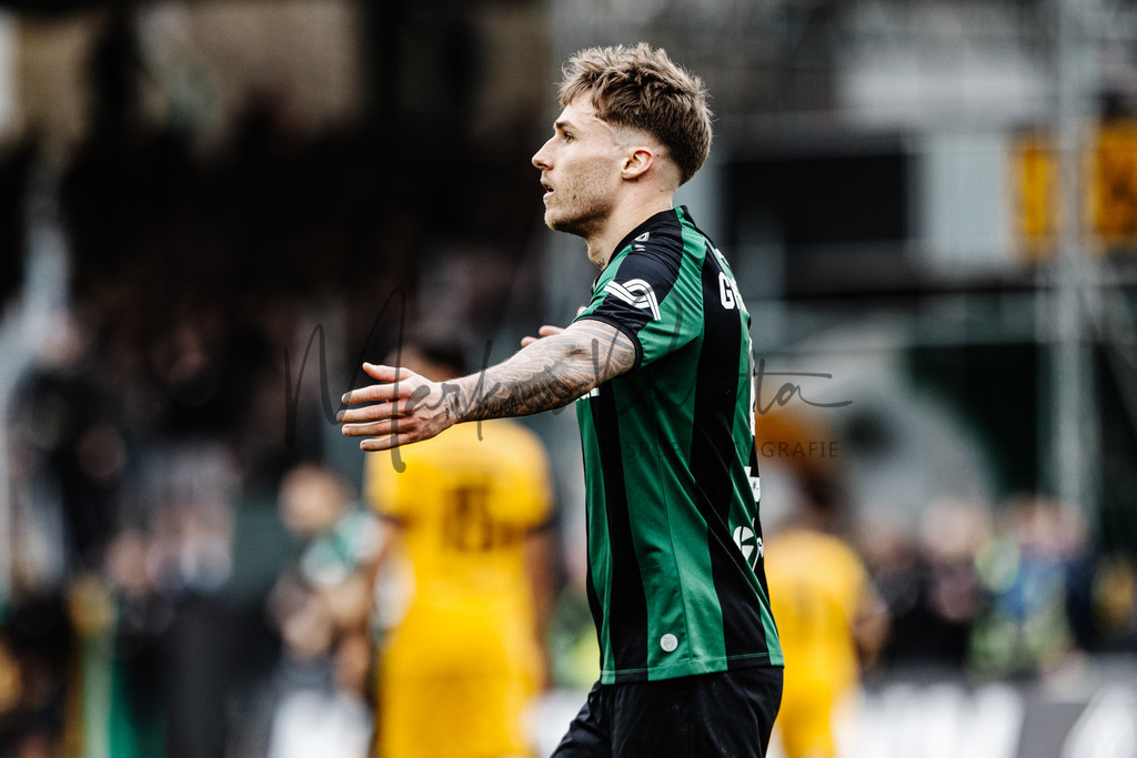 3. Liga, Saison 2023/24, 31. Spieltag: SC Preußen Münster - Dynamo Dresden | Münster, 30.03.2024: 3. Liga, 31. Spieltag, SC Preußen Münster gegen Dynamo Dresden im LVM-Preußenstadion in Münster. Foto: sportfotografie.ms | Markus Paletta - Realisiert mit Pictrs.com