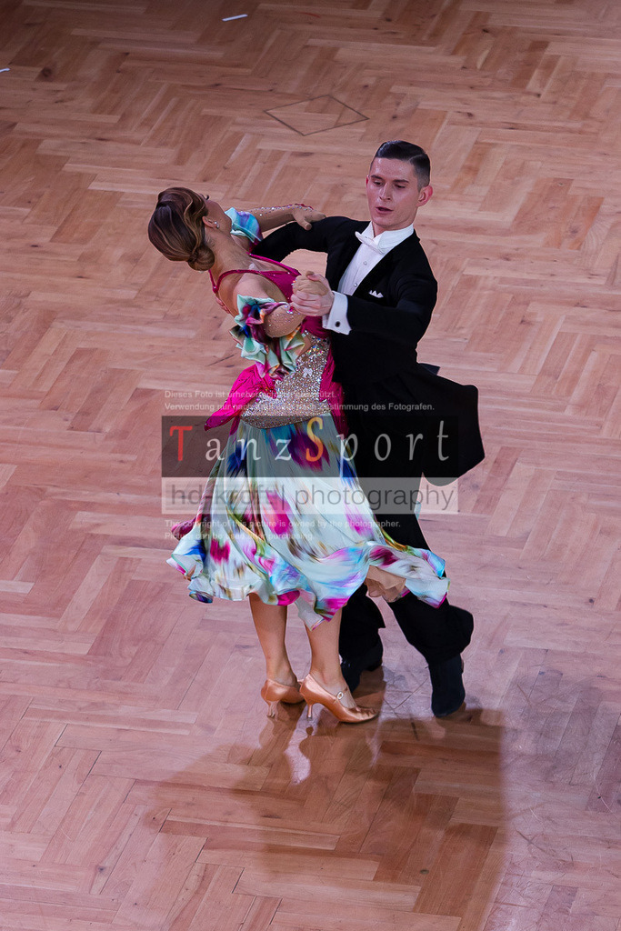 20240706_WDSF_RS_Std_9919 | Tanzsportbilder, Standardtanz, Lateintanz, WDSF, DTV, LTVB, dancecomp, goc, hessen tanzt, blaues band der spree, walzer, tango, wiener walzer, slowfox, quickstepp, samba, rumba, cha-cha-cha, paso doble. jive, hd-kroft photography, turniertanzsport