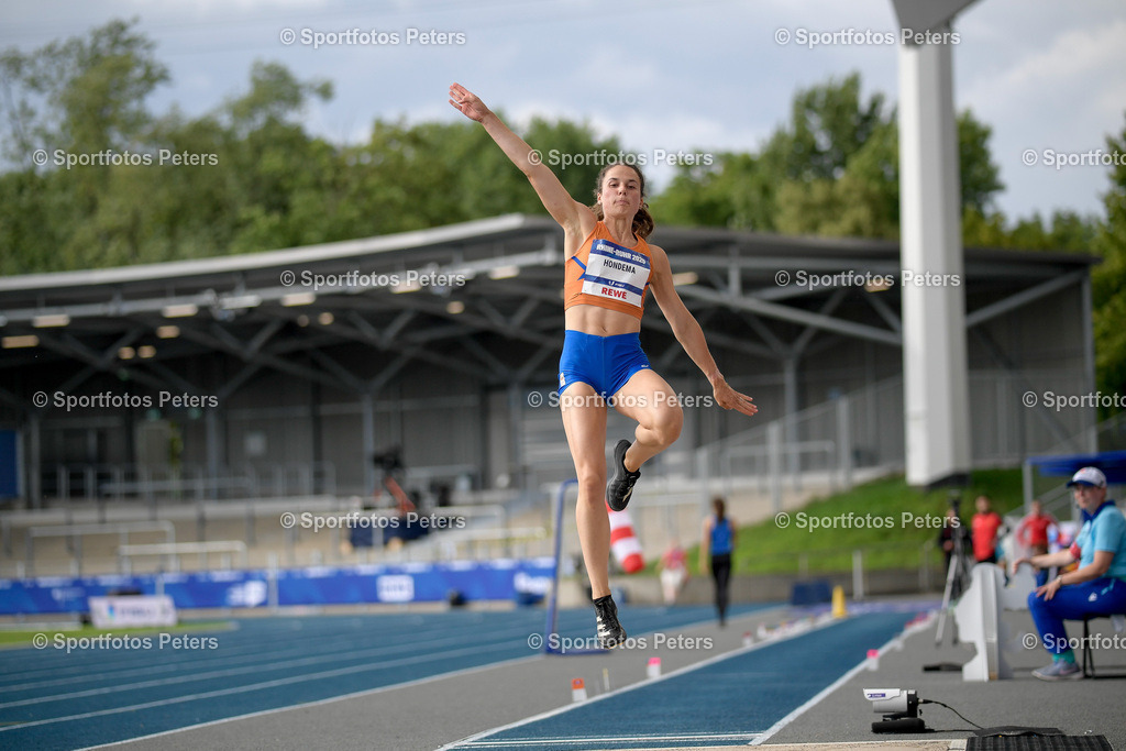 _KP13607_1 | 21.07.2025, xkaix, Leichtathletik, FISU World University Games 2025 v.l. Pauline Hondema (Niederlande) - Realisiert mit Pictrs.com