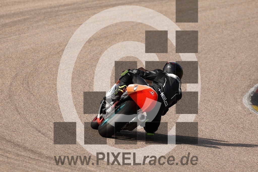 0034-20240923_11145 | Schöne Erinnerungen an spannende Momente - das festzuhalten ist unser Job. PIXELrace.de ist seit 2003 auf den Rennstrecken Europas unterwegs um die Action draußen beim Fahren und die wunderbare Stimmung imm Fahrerlager für euch einzufangen.