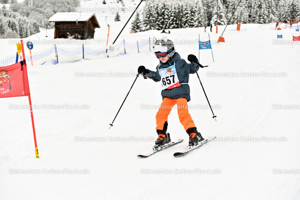 SRF_20.02.2026_0691 | Skirennfotos,Serfaus,Fiss,Ladis,Kinderskirennen,Winter,Tirol,Oberland,skirace,SFL,feelfree,weil wir's genießen,ski,Ski,skifahren,Sonnenplateau, - Realisiert mit Pictrs.com