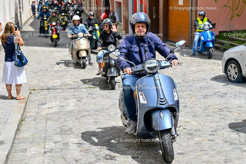 Vespatreffen 2024 Altstadt Linz_ 15.06.2024-52 | 15.06.2024, Linz, AUT, Altstadt Linz, im Bild Vespatreffen in der Altstadt Linz 2024©Harald Dostal / fodo.news