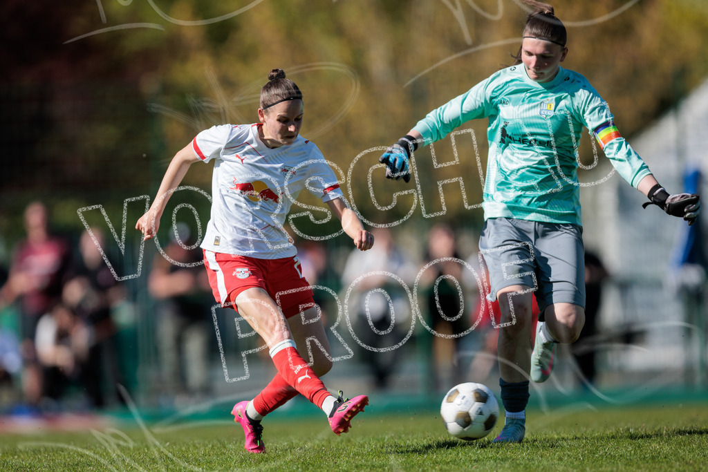 Gipfeltreffen der Frauen: Finale um den Sachsenlotto Landespokal 2026 | Am 1. Mai 2026 trafen im Endspiel des Sachsenlotto Landespokals die Frauen des Chemnitzer FC und die zweite Mannschaft von RasenBallsport Leipzig aufeinander. Vor stimmungsvoller Kulisse kämpften beide Teams ab 15:00 Uhr um die begehrte Trophäe des sächsischen Fußballs. Diese Galerie zeigt die Highlights, packende Zweikämpfe und die emotionalsten Momente des Finaltags. - Realisiert mit Pictrs.com