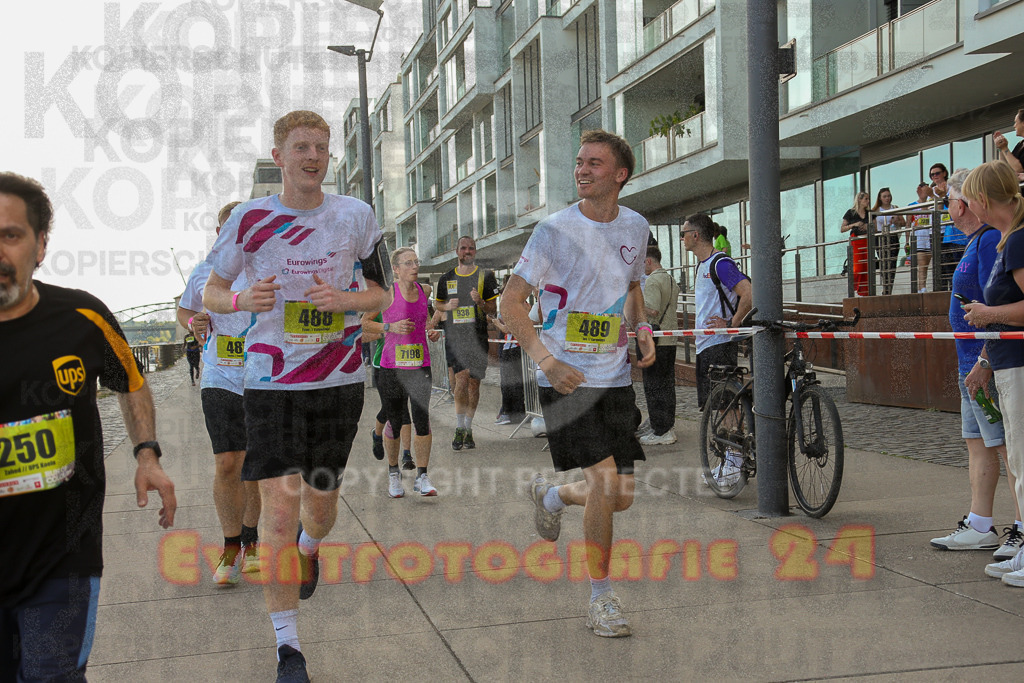250920_1451_EX1_7951 | Sportfotografie im Rhein-Sieg Kreis, Köln, Bonn, NRW, Rheinland Pfalz, Hessen, etc. Unser Tätigkeitsfeld umfasst den Laufsport vom Volkslauf über den Marathon, Duathlon, Triathon bis zum Ultralauf wie Kölnpfad Ultra oder Schindertrail.