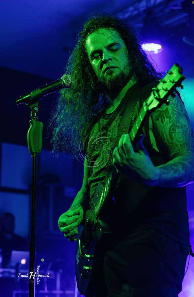 Justice Daudenwinden | Frank Herberich Fotografie, Frank Herberich, Fotografie, Hochzeit, Portrait, St. Peter Ording, Ording, Westerhever, Nordsee, Frank Fotografie, Hardheim,  Odenwald,Walldürn, Band,Eventfotografie - Realisiert mit Pictrs.com