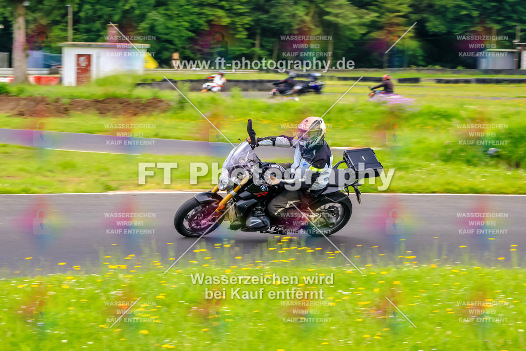 VBK-7167 | Hier findet Ihr Bilder von Touristenfahrten auf der Nürburgring Nordschleife oder von anderen Veranstaltungen die ich besucht habe. Viel Spass beim Durch Schauen 