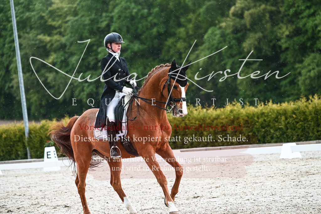 20230514_JK-Röhrsdorf-21-667 | Pferde- und Turnierfotografie in Westsachsen. Pferdeportraits, Auftragszeichnungen und intuitive Kunst.