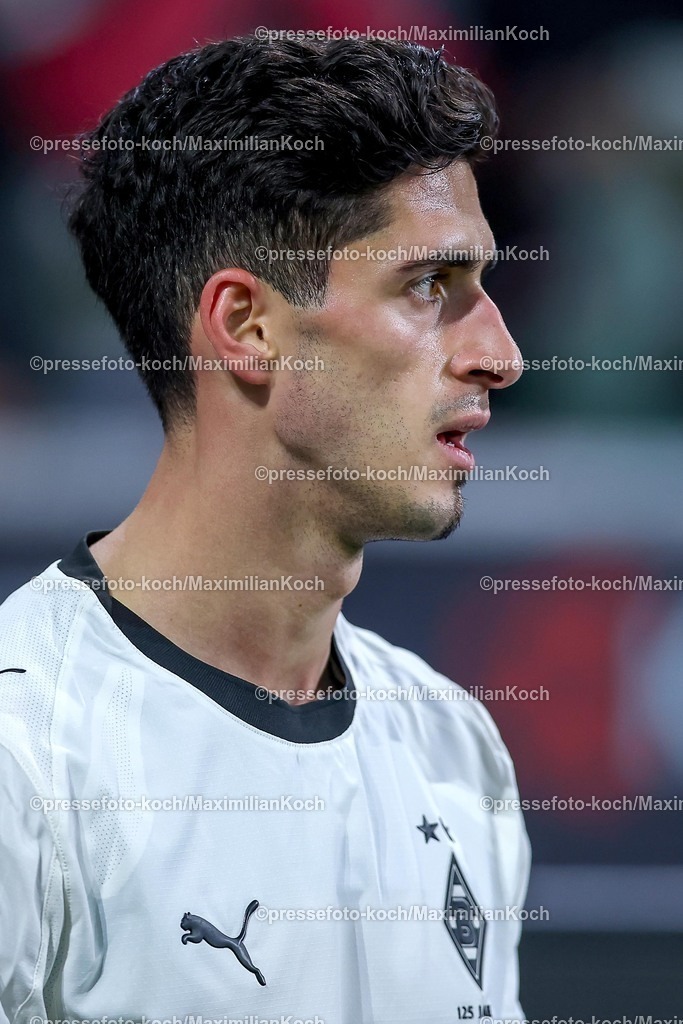 BMG05102502193 | 05.10.2025, Fußball, Borussia Mönchengladbach - SC Freiburg, 1. Fußball Bundesliga, Borussia-Park, Saison 2025 2026: Grant-Leon Ranos&nbsp;(Borussia Mönchengladbach #28) DFB regulations prohibit any use of photographs as image sequences and or quasi-video.