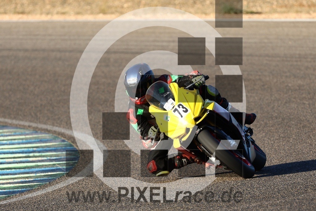 0073-20241227_11146 | Schöne Erinnerungen an spannende Momente - das festzuhalten ist unser Job. PIXELrace.de ist seit 2003 auf den Rennstrecken Europas unterwegs um die Action draußen beim Fahren und die wunderbare Stimmung imm Fahrerlager für euch einzufangen.