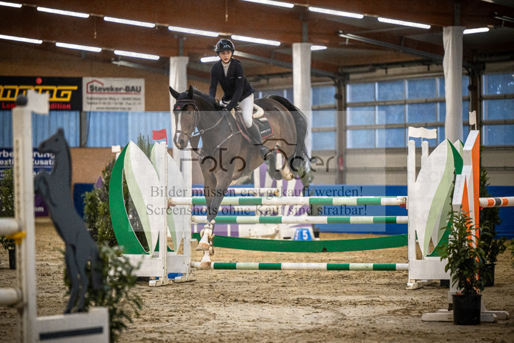 DOS_B975 | Entdecke hochwertige Reitturnierfotos von Foto Oger. Professionell, emotional und authentisch – jetzt Lieblingsmomente im Shop bestellen.Deutschlandweite Turnierfotografie. - Realisiert mit Pictrs.com