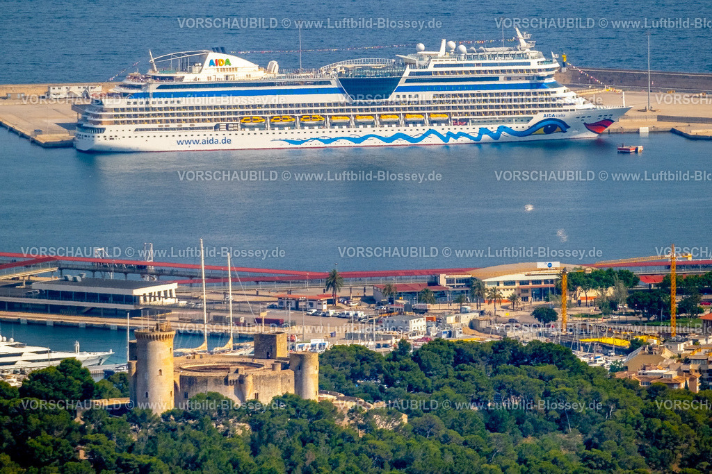 Mallorca230600733N | Luftbild, Kreuzfahrtschiff AIDA Stella im Port Pi, Palma, Balearen, Mallorca, Balearische Inseln, Spanien