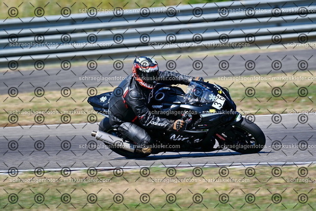 26bt04-0573 | markuskiefer.com - Realisiert mit Pictrs.com