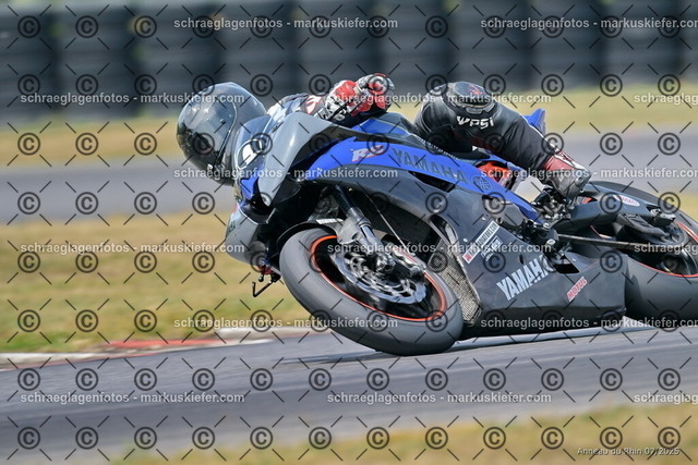 25bt04-1611 | markuskiefer.com - Realisiert mit Pictrs.com