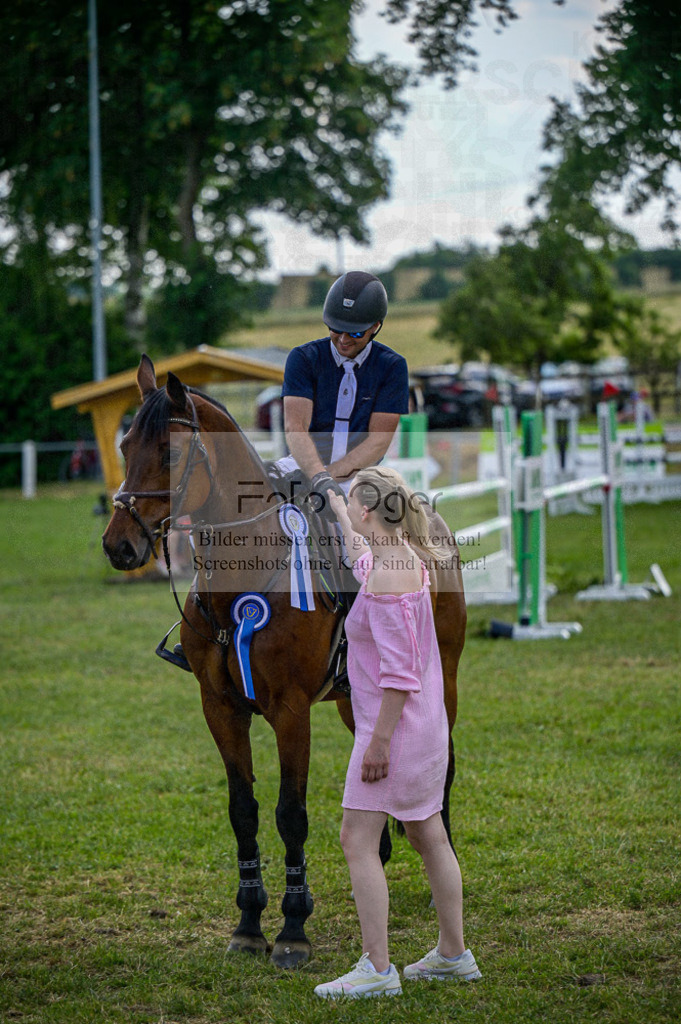 Reitturnier Voxtrup | Entdecke hochwertige Reitturnierfotos von Foto Oger. Professionell, emotional und authentisch – jetzt Lieblingsmomente im Shop bestellen.Deutschlandweite Turnierfotografie. - Realisiert mit Pictrs.com