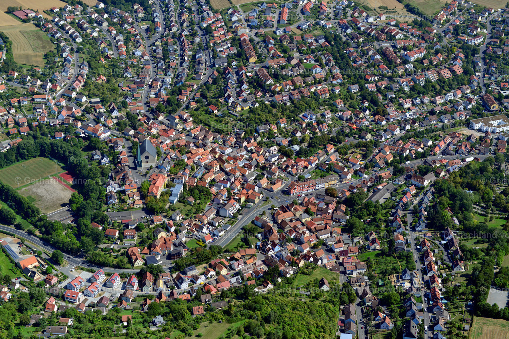3650154 | VERSBACH 31.08.2016 Stadtzentrum im Innenstadtbereich  in Versbach im Bundesland Bayern, Deutschland // The city center in the downtown area  in Versbach in the state Bavaria, Germany Foto: Gerhard Launer