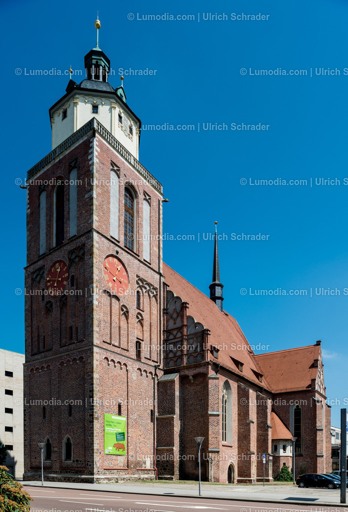 10049-10138 - Marienkirche Dessau | max. Auflösung 7360 x 4912 - Realisiert mit Pictrs.com