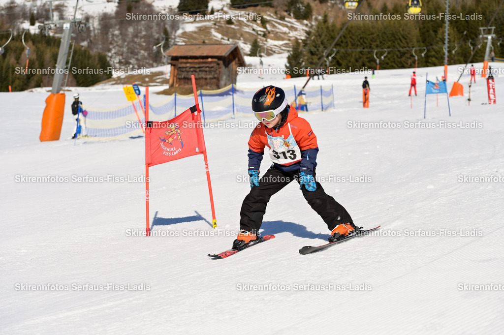 SRF_27.02.2026_069 | Skirennfotos,Serfaus,Fiss,Ladis,Kinderskirennen,Winter,Tirol,Oberland,skirace,SFL,feelfree,weil wir's genießen,ski,Ski,skifahren,Sonnenplateau, - Realisiert mit Pictrs.com