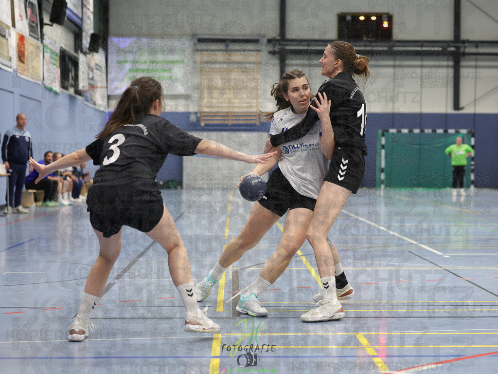 Frauen 2. Bezirksklasse, SG Rechtenbach - HSG Kleenheim/Langgöns III | Frauen 2. Bezirksklasse, SG Rechtenbach - HSG Kleenheim/Langgöns III am 16.11.2024 in Rechtenbach (Sporthalle Rechtenbach)Photo © 2024 - Jörg Heinrich - Realisiert mit Pictrs.com