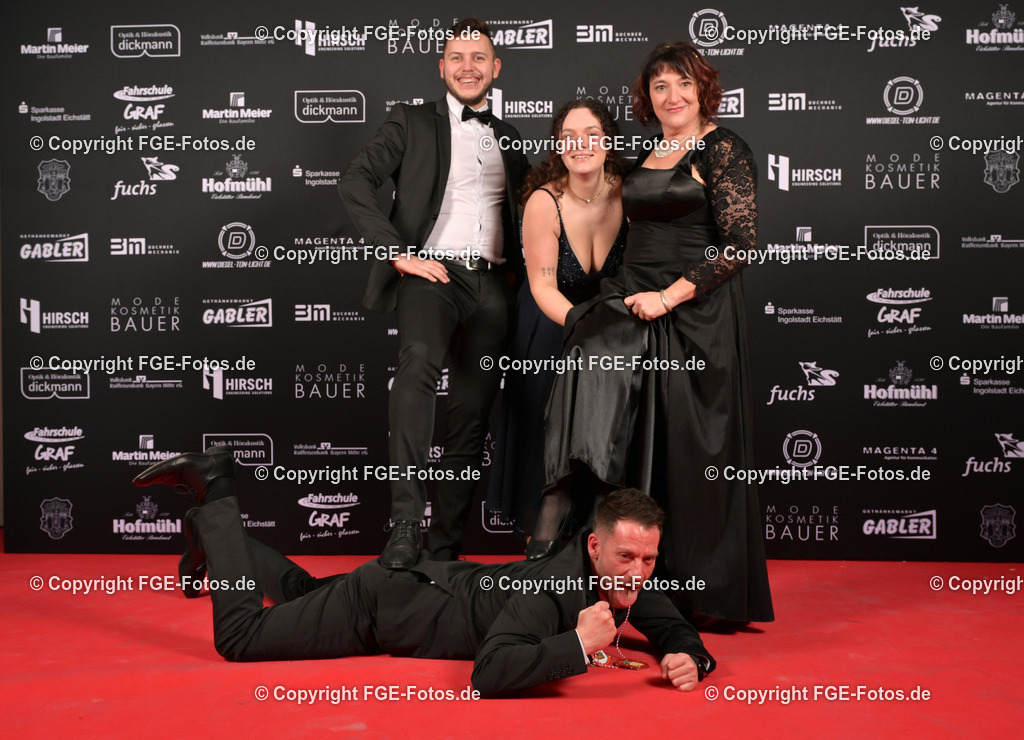 20240114-fge-fotos-0395 | Eröffnungsball der FGE am 14.01.2024 im Alten Stadttheater in Eichstätt. - Realisiert mit Pictrs.com