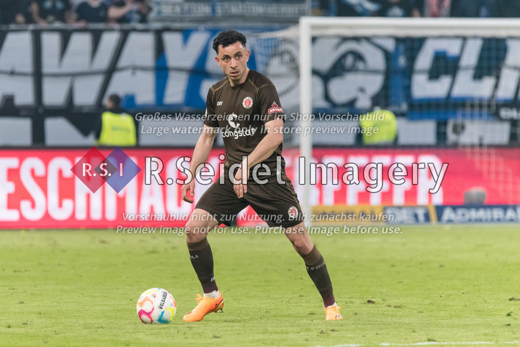 Fußball, Saison 2022/23, 2. Bundesliga, Hamburger SV - FC St. Pauli, Volksparkstadion (Hamburg), 21.04.2023, 29. Spieltag | Manolis Saliakas (#2, FCSP)