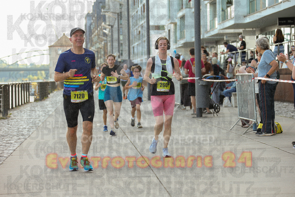 250920_1449_EX1_7775 | Sportfotografie im Rhein-Sieg Kreis, Köln, Bonn, NRW, Rheinland Pfalz, Hessen, etc. Unser Tätigkeitsfeld umfasst den Laufsport vom Volkslauf über den Marathon, Duathlon, Triathon bis zum Ultralauf wie Kölnpfad Ultra oder Schindertrail.