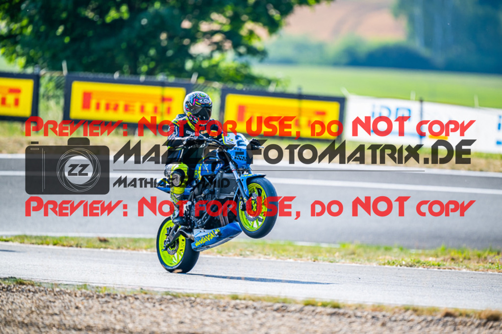 MaZZes_FotoMatrix_220722_9742 | TWIN