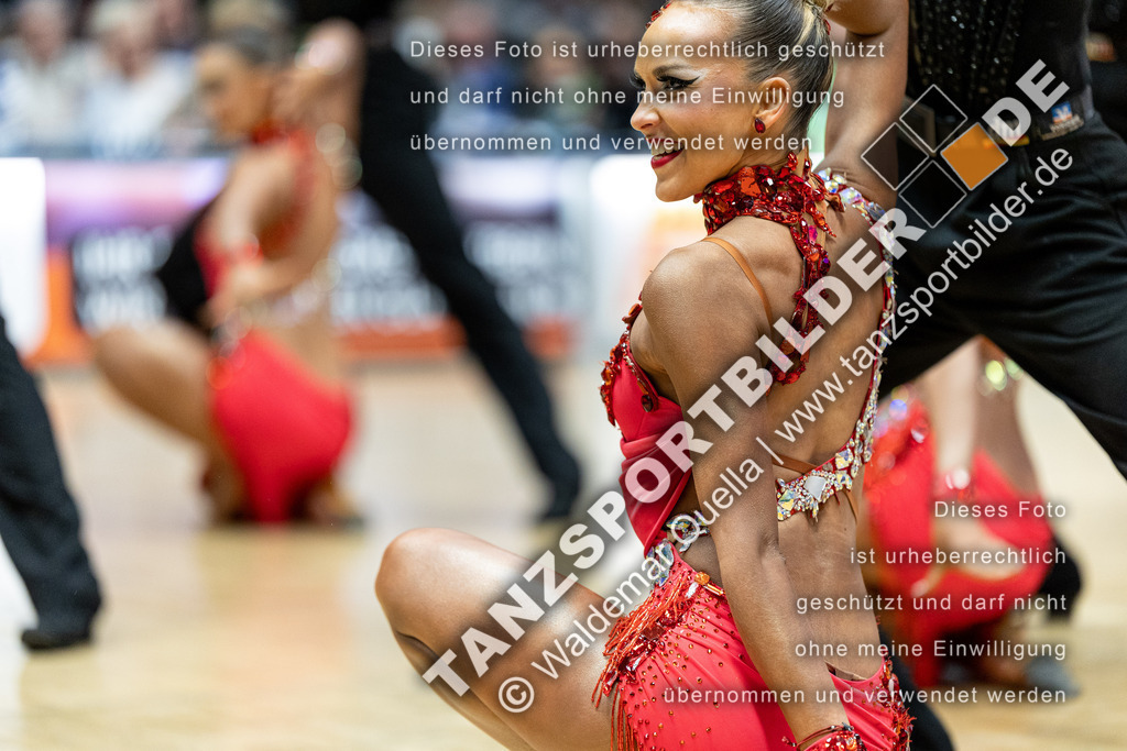 20240113-10465 | Hier finden Sie Tanz Bilder vom Latein und Standard Formationen tanzen. Sportbilder vom Tanzsport. Schöne Fotos und von Weltmeisterschaft, Europameisterschaft, Bundesliga, Regionalliga, Oberliga und Landesliga sowie von GOC Stuttgart, DanceComp, WM Bremen