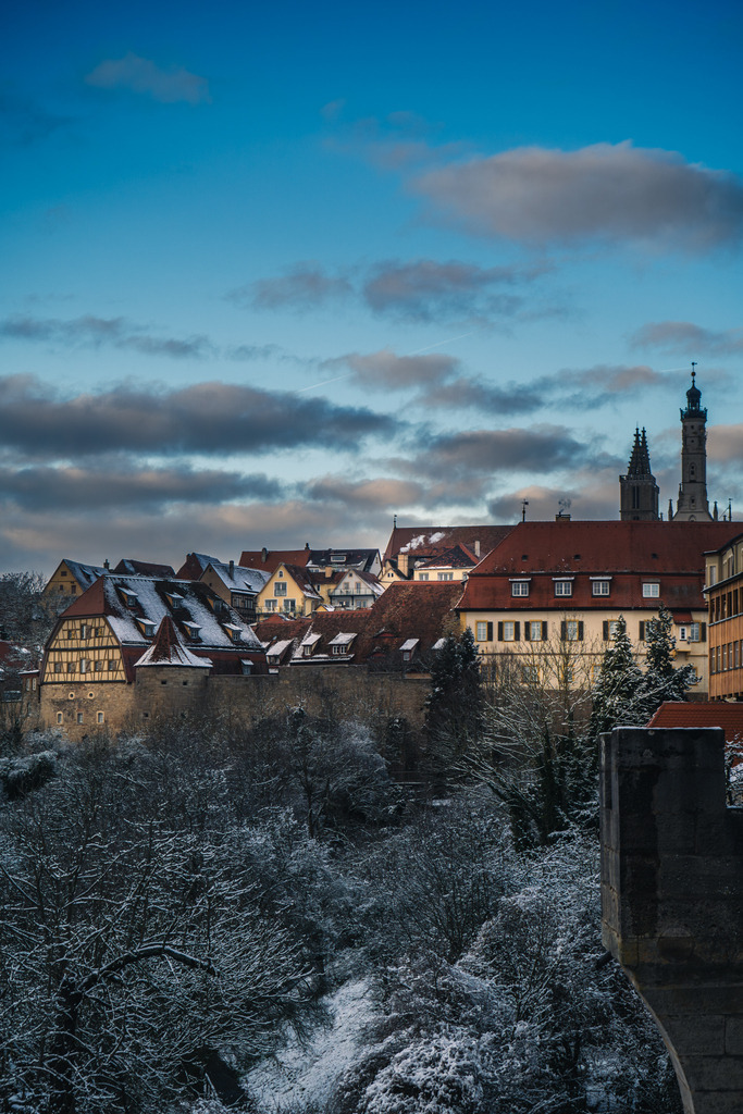 DSC06413-Enhanced-NR | Rothenburg ob der Tauber. Nur hier gibt es Exklusive und passend zur Jahreszeit Ihr Wandbild, T-Shirt, Tasse und alles was das Rothenburg Herz begehrt. - Realisiert mit Pictrs.com