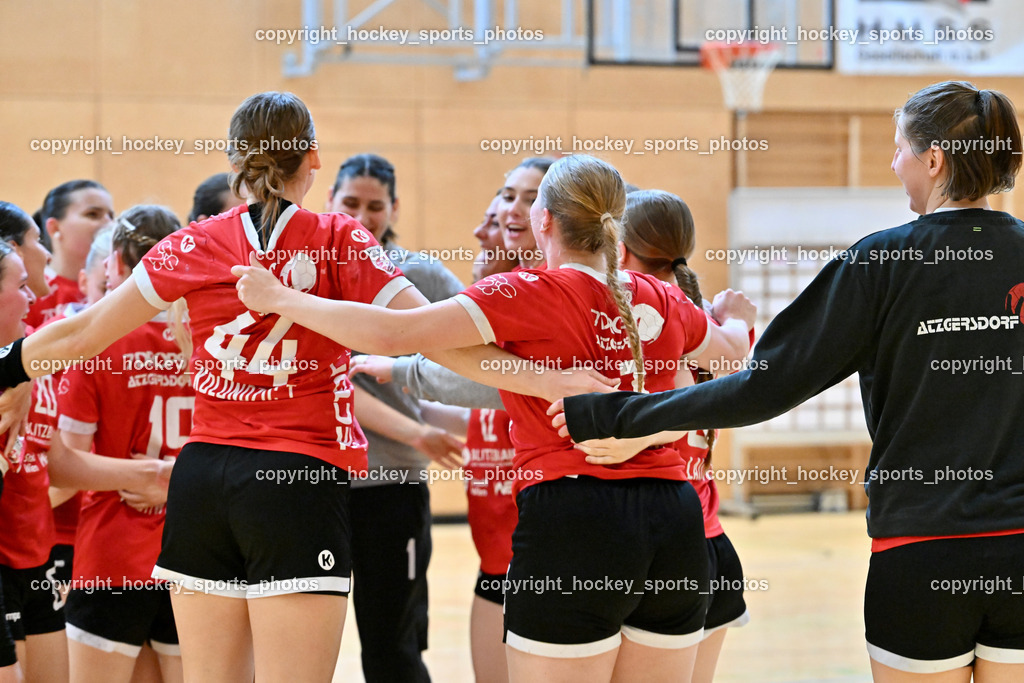 SC Ferlach vs. WAT Atzgersdorf | Jubel WAT Atzgersdorf Mannschaft, SC Ferlach vs. WAT Atzgersdorf, SC Ferlach vs. WAT Atzgersdorf am 12.05.2024 in Ferlach (Ballspielhalle Ferlach), Austria, (Photo by Bernd Stefan)