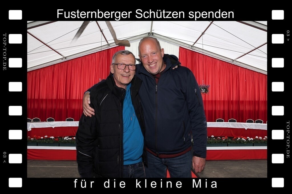 top-top.de 240928-081 | Foto, Video, Fotografie, Videografie, Fotobox, DJ, Discjockey, Musik, Musikbox, Veranstaltung, Photobooth, Amazon, Ebay, Buchtipp, Bestseller, Autor, Verlag, Buch, Wesel, Hamminkeln, NRW, Dinslaken, Rees, Drohne, Hochzeit, Party, Fotobox, Wesel, Fotograf