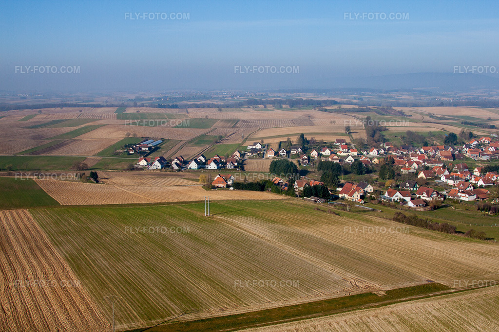 Aerial view: View of the town in Seebach in the state Bas-Rhin, France.Photo: IMG_62692.jpg taken on 03/09/2014 by Werner Riehm/FLY-FOTO.comResolution of the original: 4752 x 3168 px