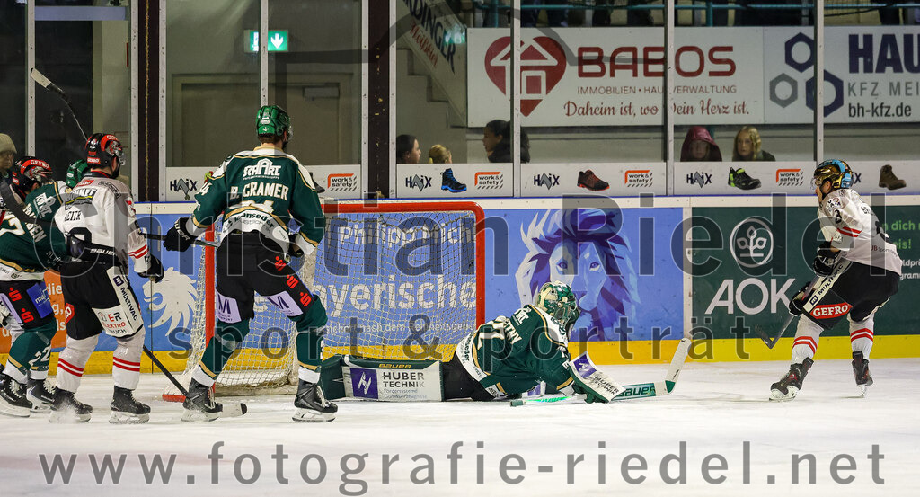 2026-02-08_081_TSV_Erding_gegen_ECDC_Memmingen_Indians | Erding, Deutschland, 08.02.2026:Eishockey, Oberliga Süd 2025 / 2026, 45. Spieltag, TSV Erding gegen ECDC Memmingen Indians, Endergebnis: Foto: Christian Riedel / fotografie-riedel.net