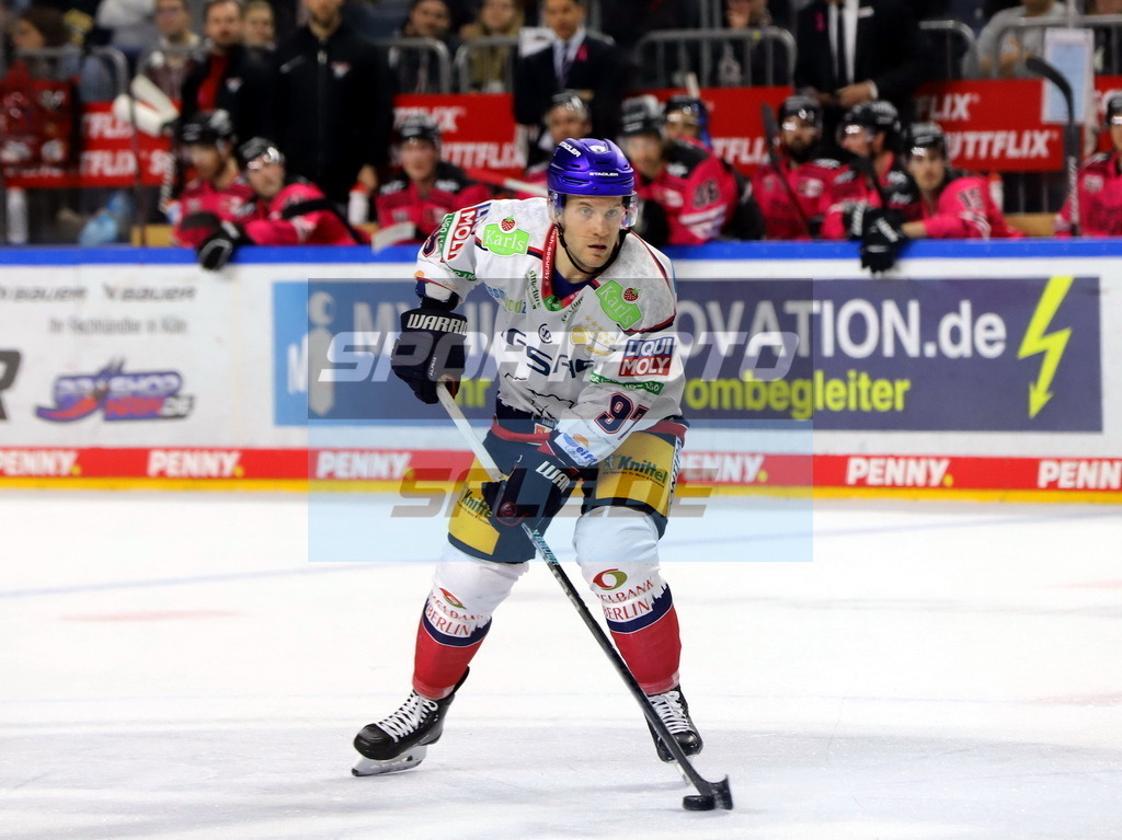 Matt White - EBB | Matt White - EBB - Realisiert mit Pictrs.com