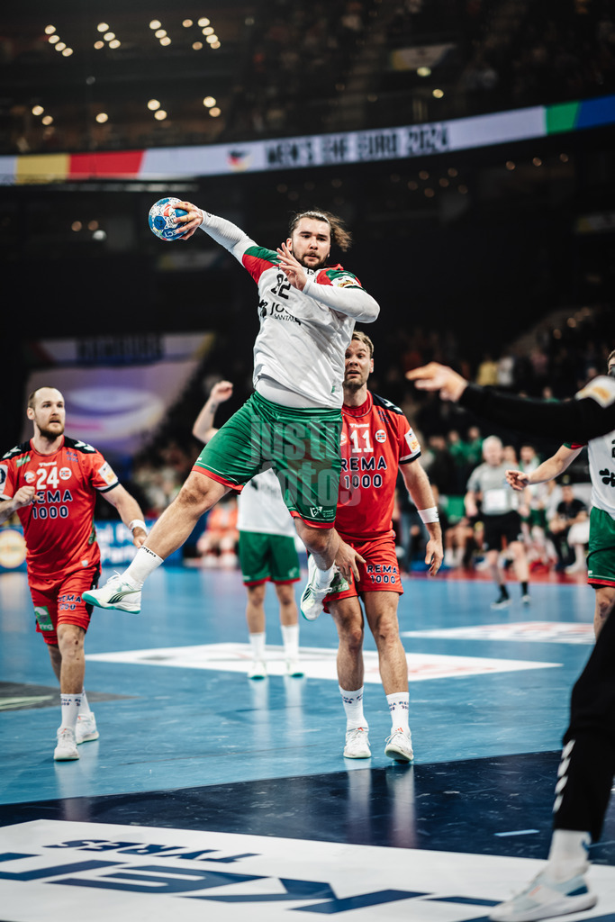 Handball | Herren | EHF EURO 2024 | European Championshop Men 2024 Final Tournament | Norwege vs. Portugal | 17.01.2023 | Luisa Frade (#82, Portugal, POR) beim Wurf