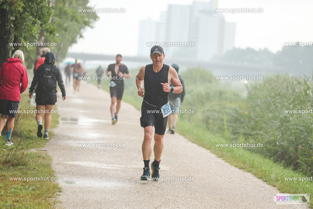 LUR_1032 | 34. M-net Erlanger Triathlon 2025 #erlangertriathlon  #mnettriathlon2025 #mnettriathlon #team #olympischedistanz #mitteldistanz #triathlon #maindonaukanal  #erlangertriathlon2025 #yourpictrs #tv1848 #tv1848erlangen  #triathlonbayern #sportinerlangen #demsportverbunden #sportshot_your_pictrs Copyright: www.sportshot.de
