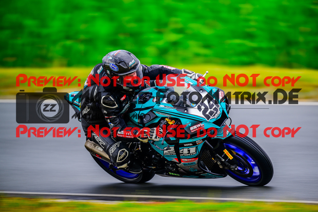 MaZZes_FotoMatrix_240727_6007705_8720 | STK