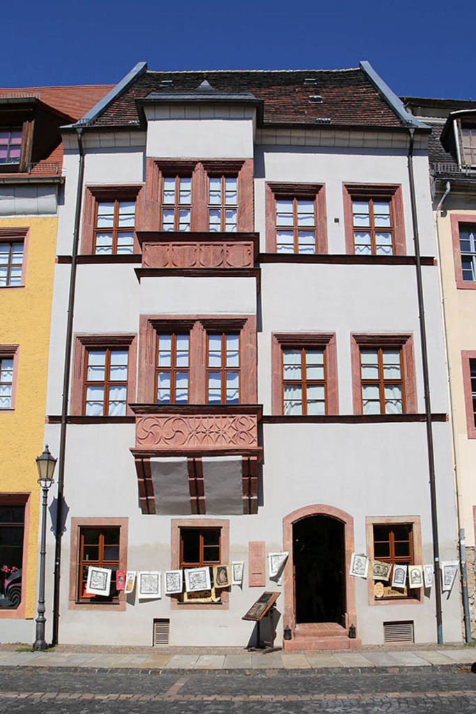 Grimma - Seume-Haus (Markt 11) | Entdecke über 20 Kategorien Leipzig-Motive: Foto-Downloads, hochwertige Poster, Leinwand- & Fine-Art-Prints. Jetzt Lieblingsfoto im Bildlexikon Leipzig Shop bestellen!