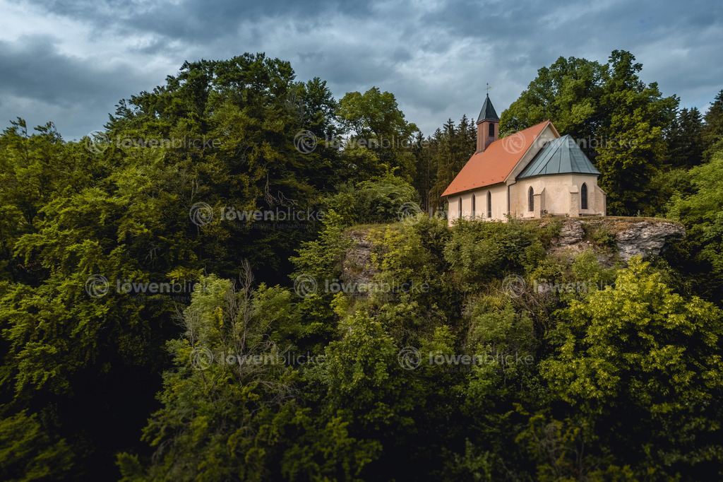 Kreuzkapelle bei Gosbach im Sommer | löwenblicke | shop